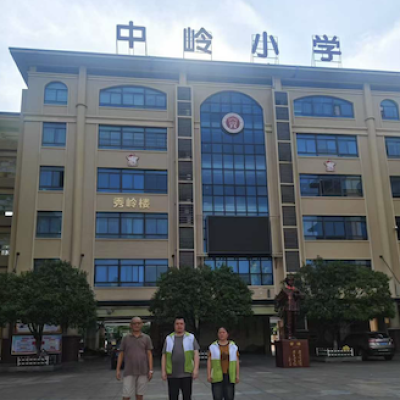 長沙市開福區(qū)中嶺學(xué)校防滑施工