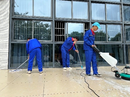解讀《建筑地面工程防滑技術(shù)規(guī)程》中對防滑劑的要求及意義 解讀《建筑地面工程防滑技術(shù)規(guī)程》中對防滑劑的要求及意義